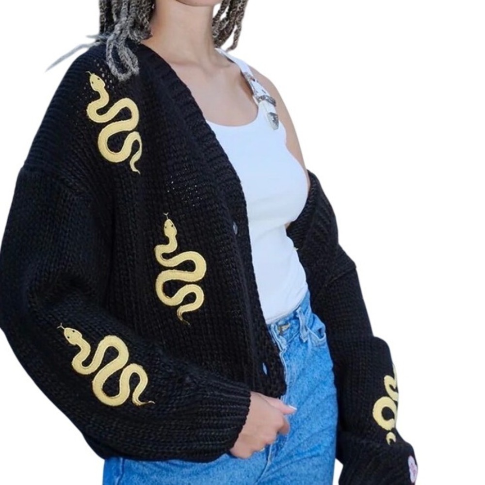 Mure + Grand Black Snake Embroidered Cropped Chunky Knit Cardigan MG-2408 M/L